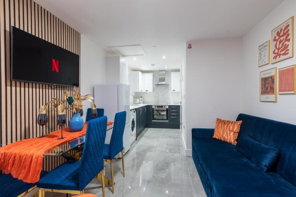 Luxurious Apartments - In Кардиф Екстериор снимка