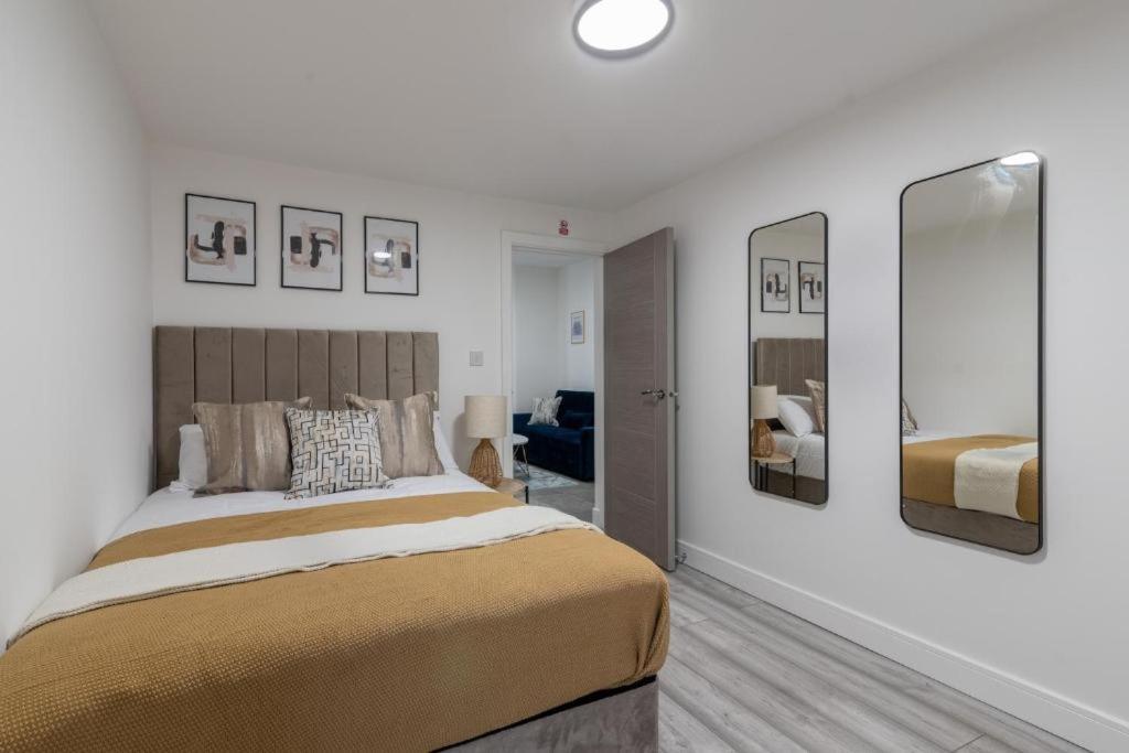 Luxurious Apartments - In Кардиф Екстериор снимка