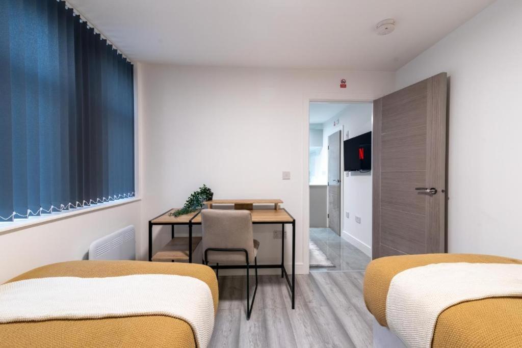 Luxurious Apartments - In Кардиф Екстериор снимка